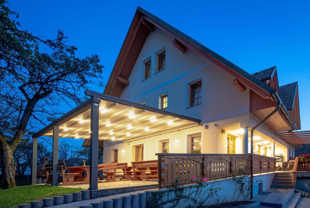 Turizem Loka - Hotel Loka Škofja Loka Exterior foto